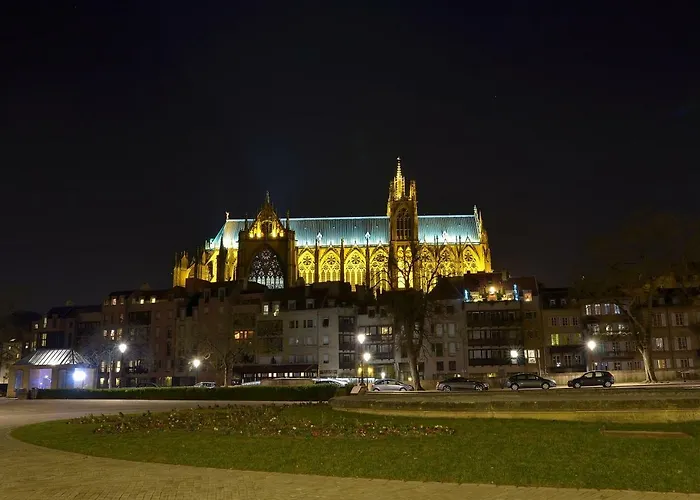 公寓 Duplex De Charme Au Coeur Historique De *